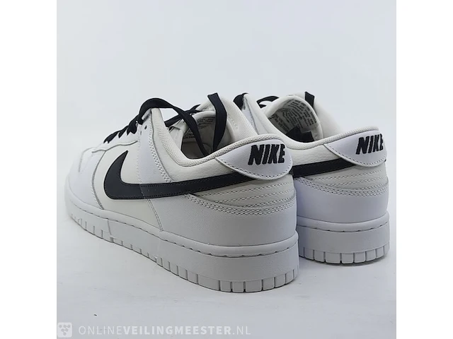 Paar sneakers, maat 42 1/2 nike, dunkn low retro dj6188-001 - afbeelding 6 van  9