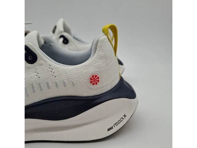 Paar sneakers, maat 42 1/2 nike, hj9071-100 - afbeelding 3 van  7