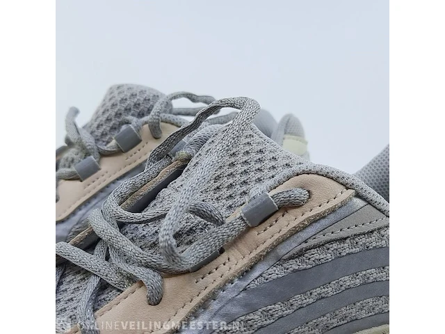 Paar sneakers, maat 42 2/3 adidas, yeezy boost 350 v2 gy7924 - afbeelding 5 van  10
