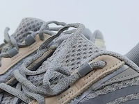 Paar sneakers, maat 42 2/3 adidas, yeezy boost 350 v2 gy7924 - afbeelding 5 van  10