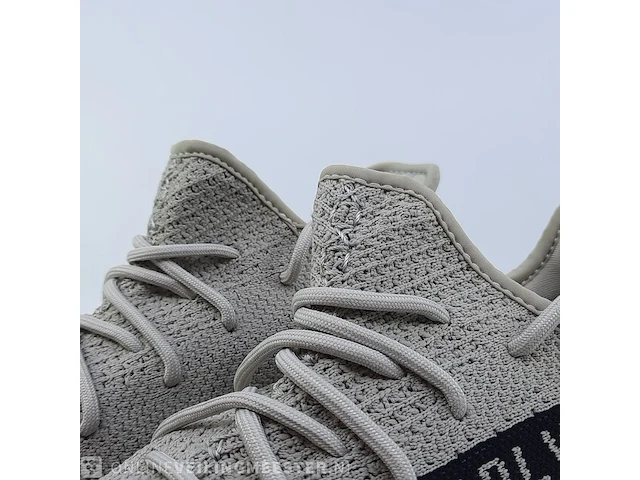 Paar sneakers, maat 42 2/3 adidas, yeezy boost 350 v2 hp7870 - afbeelding 5 van  10