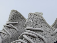 Paar sneakers, maat 42 2/3 adidas, yeezy boost 350 v2 hp7870 - afbeelding 5 van  10