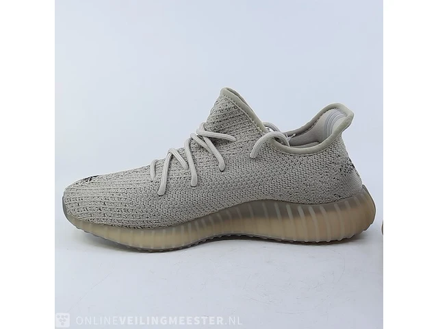Paar sneakers, maat 42 2/3 adidas, yeezy boost 350 v2 hp7870 - afbeelding 6 van  10