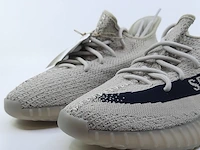 Paar sneakers, maat 42 adidas, yeezy boost 350 v2 hp7870 - afbeelding 2 van  9
