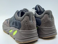 Paar sneakers, maat 42 adidas, yeezy boost 700 ee9614 - afbeelding 6 van  9