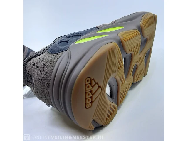 Paar sneakers, maat 42 adidas, yeezy boost 700 ee9614 - afbeelding 7 van  9