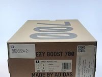 Paar sneakers, maat 42 adidas, yeezy boost 700 ee9614 - afbeelding 9 van  9