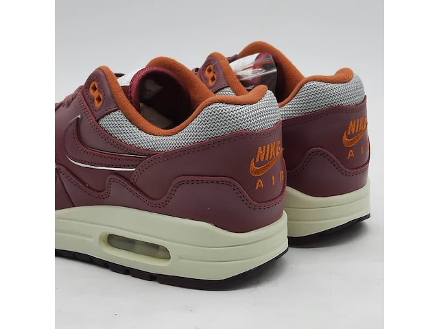 Paar sneakers, maat 42, nike, air max 1 do9549-001 - afbeelding 8 van  11