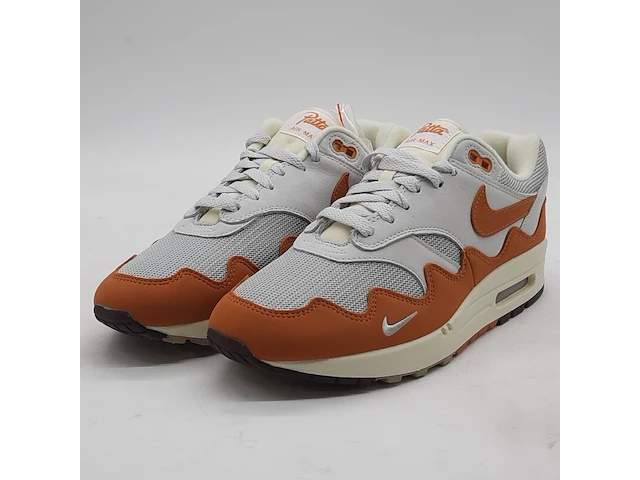 Paar sneakers, maat 42, nike, air max one dh1348-001 - afbeelding 1 van  10