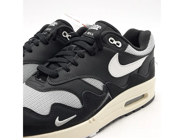 Paar sneakers, maat 42, nike, air max one dq0299-001 - afbeelding 4 van  10