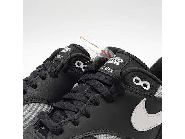 Paar sneakers, maat 42, nike, air max one dq0299-001 - afbeelding 5 van  10