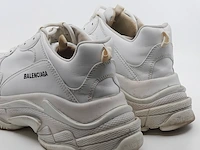 Paar sneakers, maat 43, balenciaga, triple s - afbeelding 7 van  10
