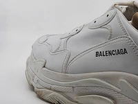 Paar sneakers, maat 43, balenciaga, triple s - afbeelding 8 van  10