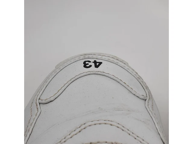 Paar sneakers, maat 43, balenciaga, triple s - afbeelding 9 van  10