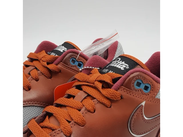 Paar sneakers, maat 43, nike, air max 1 do9549-200 - afbeelding 5 van  10