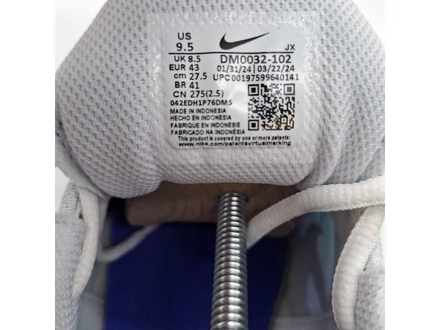 Paar sneakers, maat 43, nike, air max dm0032-102 - afbeelding 8 van  8