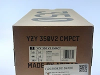 Paar sneakers, maat 44 2/3 adidas, yeezy 350 v2 cmpct - afbeelding 2 van  10