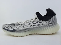 Paar sneakers, maat 44 2/3 adidas, yeezy 350 v2 cmpct - afbeelding 6 van  10