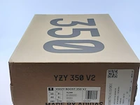 Paar sneakers, maat 44 adidas, yeezy boost 350 v2 hq2060 - afbeelding 2 van  10