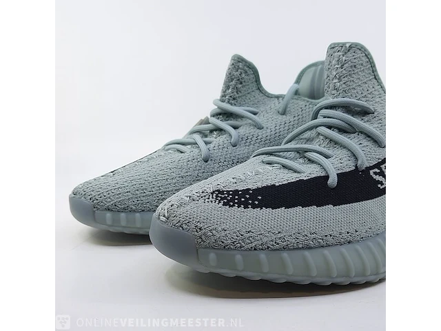 Paar sneakers, maat 44 adidas, yeezy boost 350 v2 hq2060 - afbeelding 3 van  10