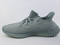 Paar sneakers, maat 44 adidas, yeezy boost 350 v2 hq2060 - afbeelding 6 van  10