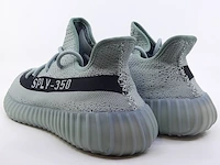 Paar sneakers, maat 44 adidas, yeezy boost 350 v2 hq2060 - afbeelding 7 van  10