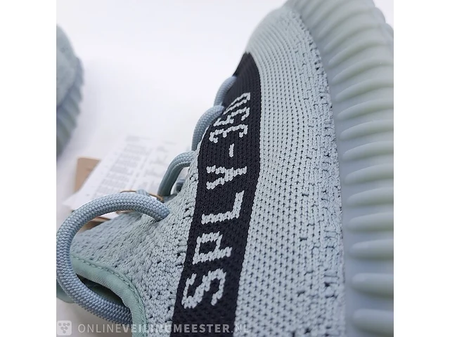 Paar sneakers, maat 44 adidas, yeezy boost 350 v2 hq2060 - afbeelding 9 van  10