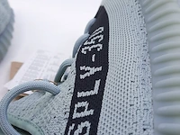 Paar sneakers, maat 44 adidas, yeezy boost 350 v2 hq2060 - afbeelding 9 van  10