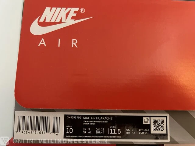 Paar sneakers maat 44 nike, air huarache snkrs day - afbeelding 5 van  5