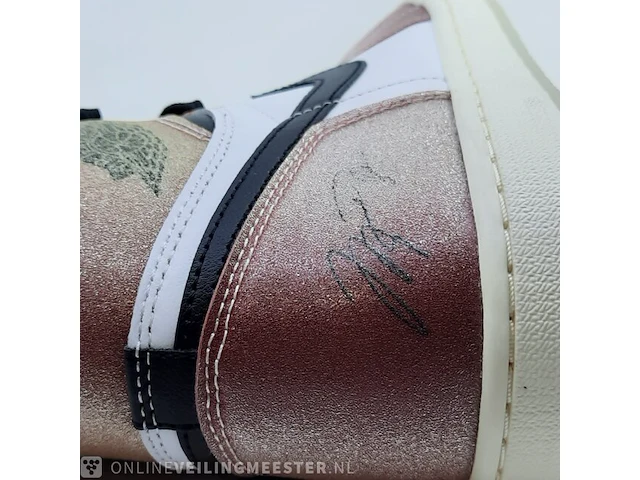 Paar sneakers, maat 44 nike, air jordan 1 retro high og sp da2728-100 - afbeelding 3 van  29