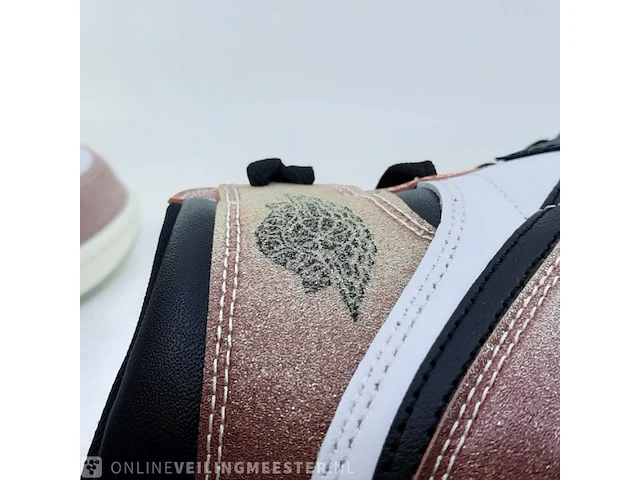 Paar sneakers, maat 44 nike, air jordan 1 retro high og sp da2728-100 - afbeelding 4 van  29