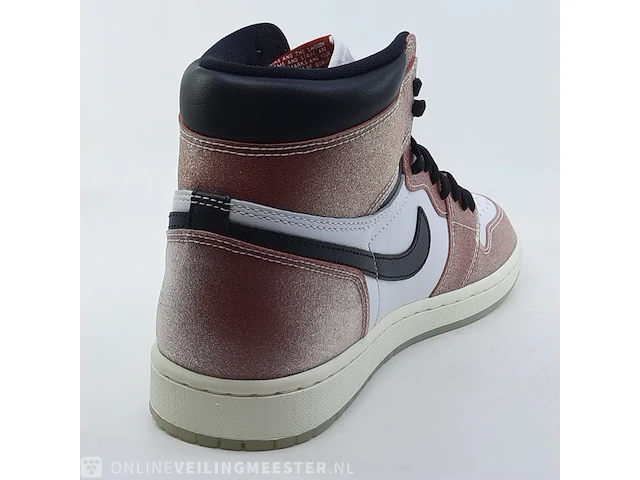 Paar sneakers, maat 44 nike, air jordan 1 retro high og sp da2728-100 - afbeelding 14 van  29