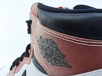 Paar sneakers, maat 44 nike, air jordan 1 retro high og sp da2728-100 - afbeelding 16 van  29