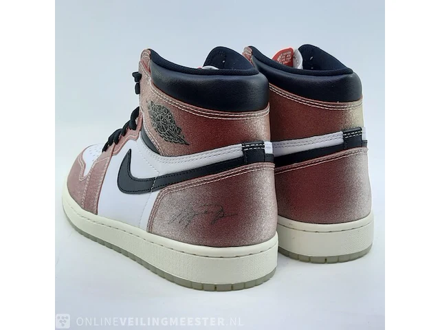 Paar sneakers, maat 44 nike, air jordan 1 retro high og sp da2728-100 - afbeelding 27 van  29