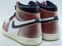 Paar sneakers, maat 44 nike, air jordan 1 retro high og sp da2728-100 - afbeelding 27 van  29