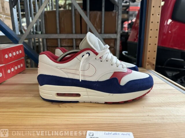 Paar sneakers maat 44 nike, air max 1 - afbeelding 1 van  5