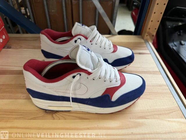 Paar sneakers maat 44 nike, air max 1 - afbeelding 3 van  5