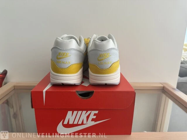 Paar sneakers maat 44 nike, air max 1 - afbeelding 3 van  5