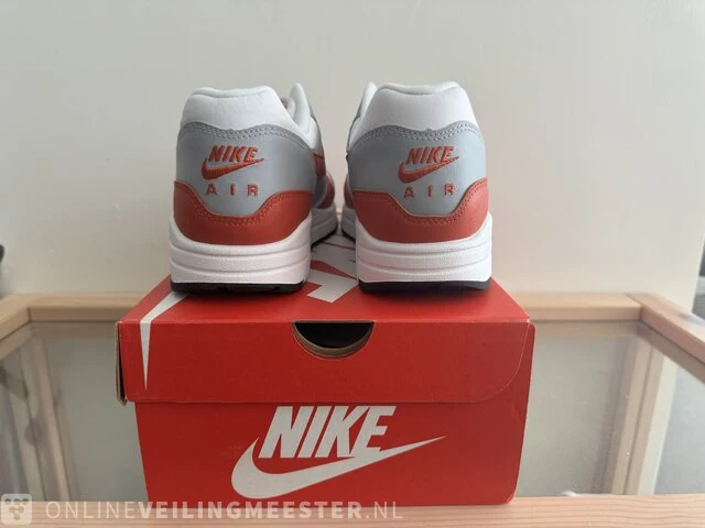 Paar sneakers maat 44 nike, air max 1 - afbeelding 3 van  7