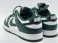 Paar sneakers, maat 44 nike, dunk low retro - dd1391-100 - afbeelding 7 van  10