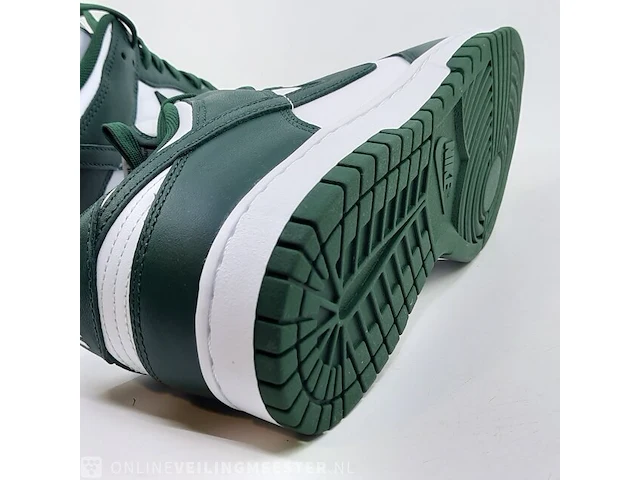 Paar sneakers, maat 44 nike, dunk low retro - dd1391-100 - afbeelding 10 van  10