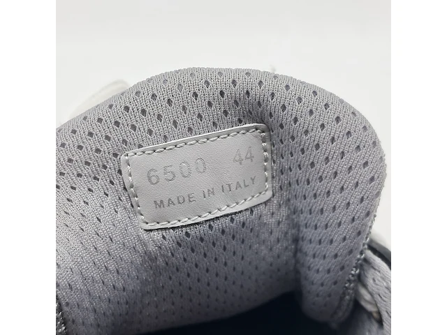 Paar sneakers, maat 44, prada - afbeelding 7 van  8
