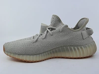 Paar sneakers, maat 45 1/3 adidas, yeezy boost 350 v2 f99710 - afbeelding 7 van  11