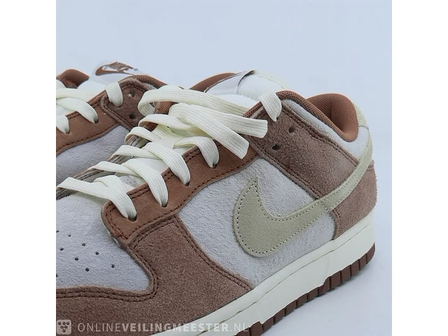Paar sneakers, maat 45 nike, dunk low retro prm - dd1390-100 - afbeelding 4 van  10