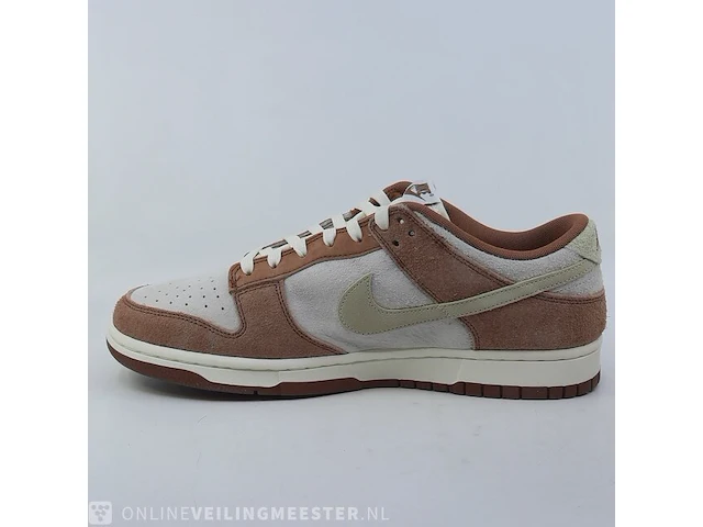 Paar sneakers, maat 45 nike, dunk low retro prm - dd1390-100 - afbeelding 6 van  10