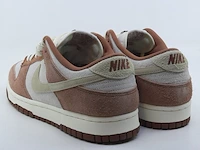 Paar sneakers, maat 45 nike, dunk low retro prm - dd1390-100 - afbeelding 7 van  10