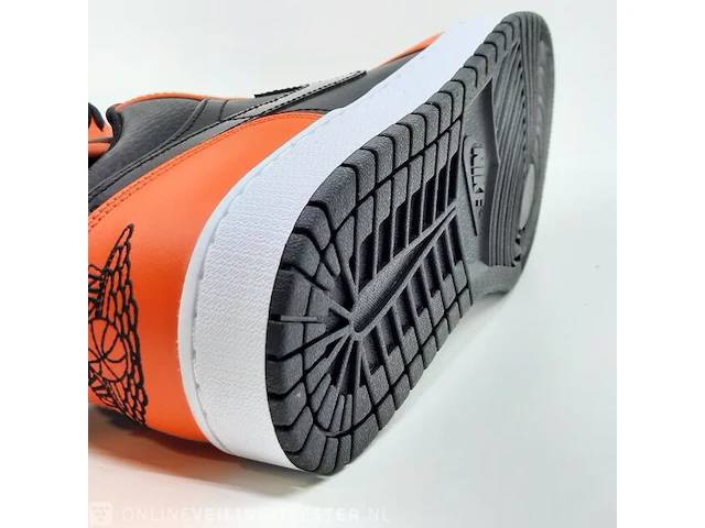 Paar sneakers, maat 46 nike, air jordan 1 low se - afbeelding 10 van  10