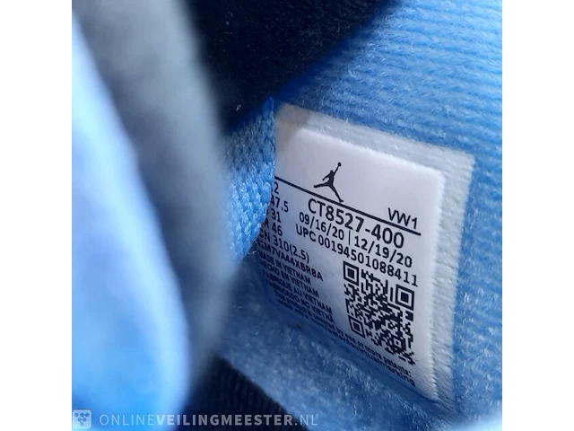 Paar sneakers, maat 47 1/2 air jordan, air jordan 4 retro - ct8527-400 - afbeelding 2 van  23