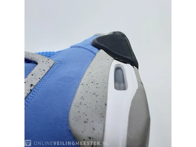 Paar sneakers, maat 47 1/2 air jordan, air jordan 4 retro - ct8527-400 - afbeelding 4 van  23