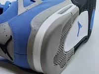 Paar sneakers, maat 47 1/2 air jordan, air jordan 4 retro - ct8527-400 - afbeelding 5 van  23